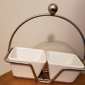 Metal stand and 2 square bowls